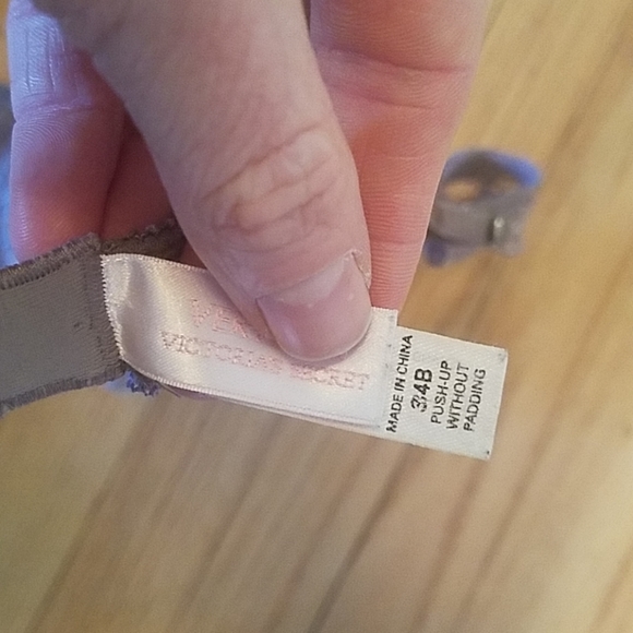 Victoria secret bra - Picture 2 of 4